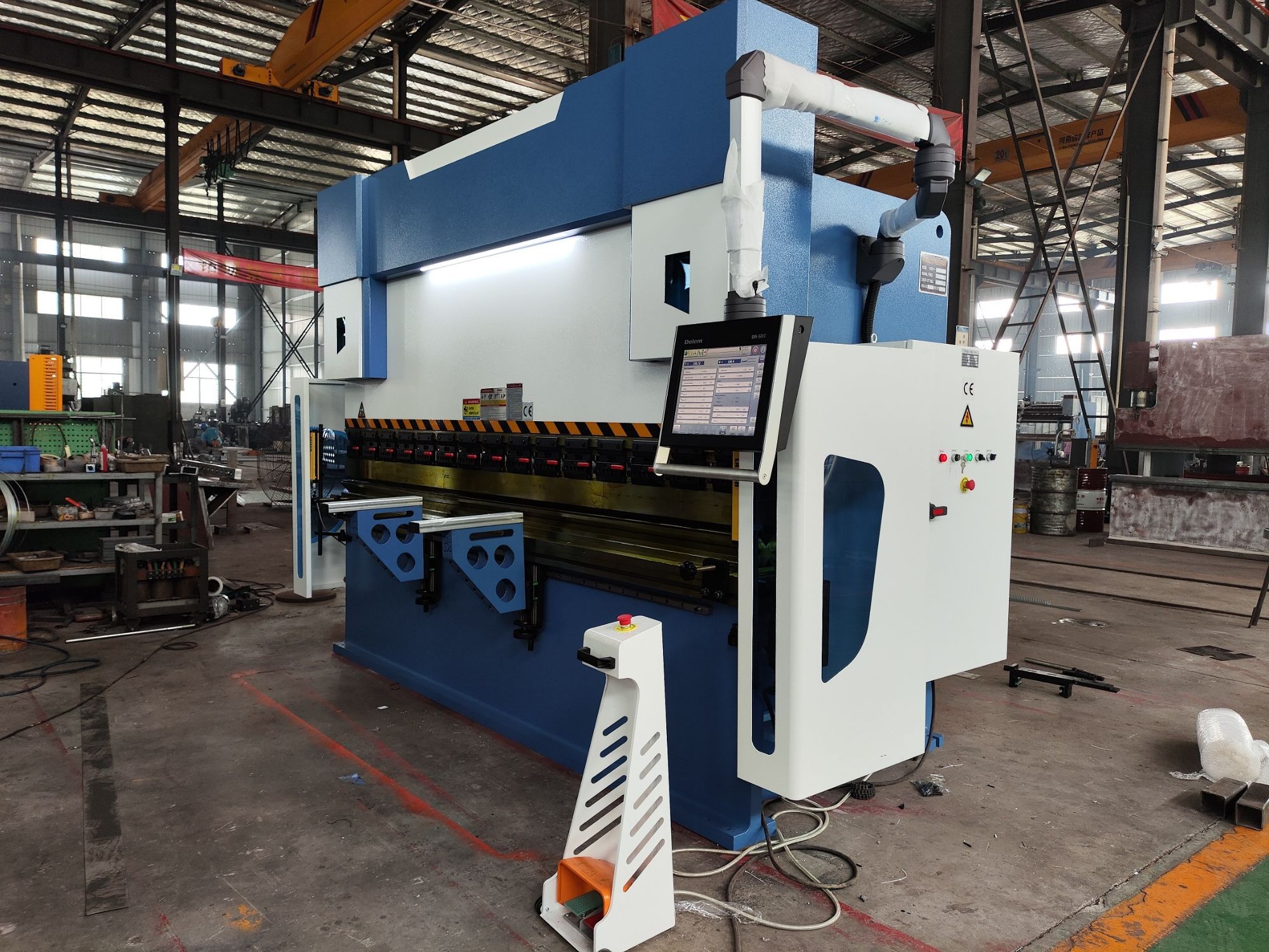CNC Delem DA-58T Hydraulic Press Brake WC67K-250X4000